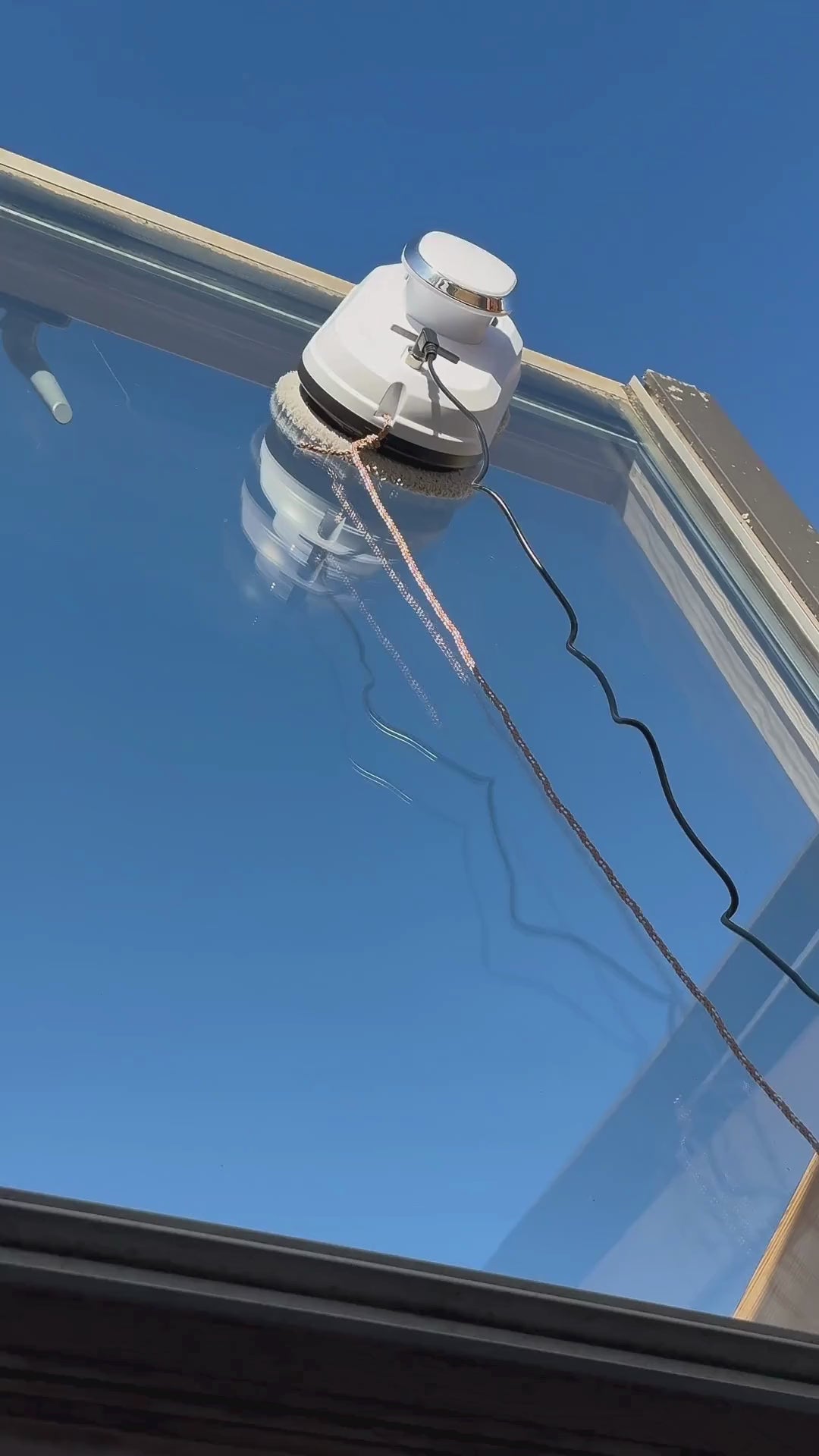 Velora Remote Control Window Cleaning Buddy